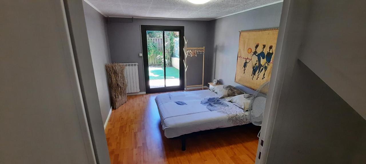 Au Coeur Du Village Saint-Cyr-sur-Mer Luaran gambar